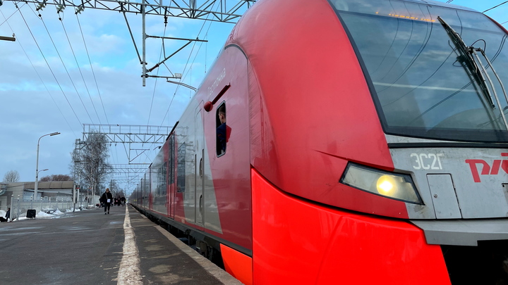 В Подмосковье загорелся пассажирский поезд Москва - Владимир