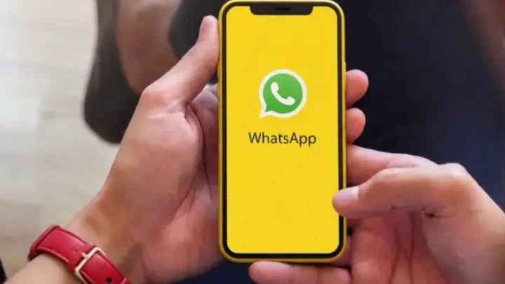 В России мошенники массово предлагают установить «улучшенный» WhatsApp*