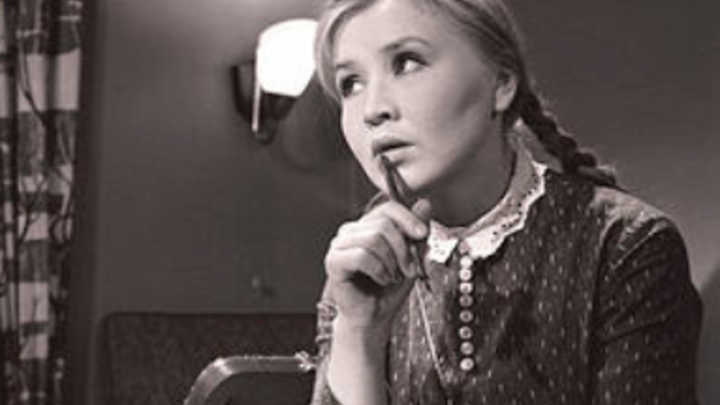 Стакан молока, безумие и смерть под колёсами: Трагедия русской артистки с уникальным голосом