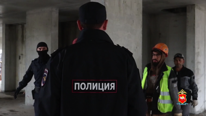 Удалить из страны: облавы на мигрантов провели полицейские на челябинских стройках