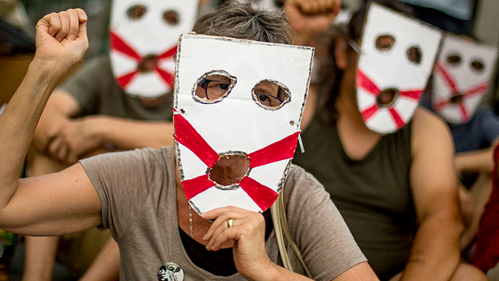 Патриоты Европы: Евроскептики против мигрантов, разврата и атеизма