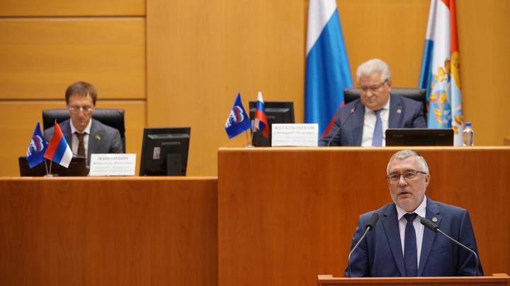 На зарплаты самарским медикам в бюджете добавят 2 млрд рублей