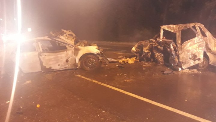 В Кавказском районе две легковушки загорелись после столкновения, есть погибшие