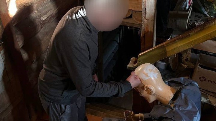 Житель Архангельской области случайно ударил отца дверью по голове