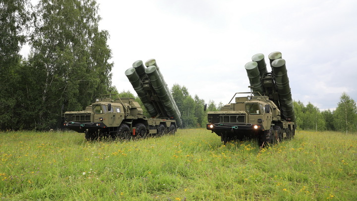 Авиационный и ракетный удары отразили комплексы С-400 Триумф под Новосибирском