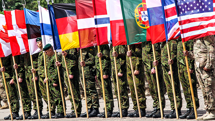 Французский вопрос. Над НАТО – смертельная угроза, но стоит ли радоваться России?