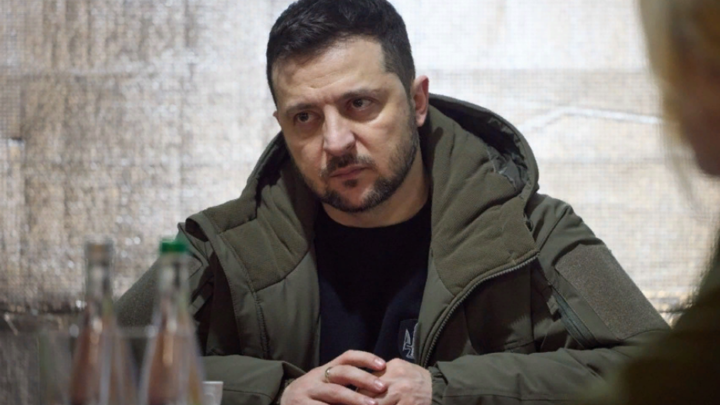 Зеленский пожаловался на постоянно сложную ситуацию в Бахмуте