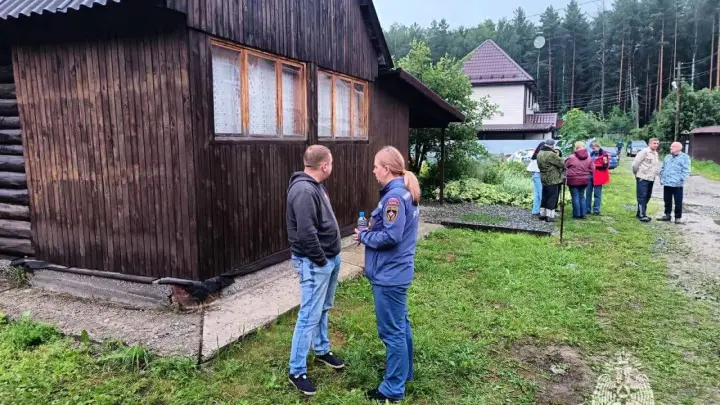 Шесть детей и две женщины погибли и пострадали в пожаре на даче: причины трагедии