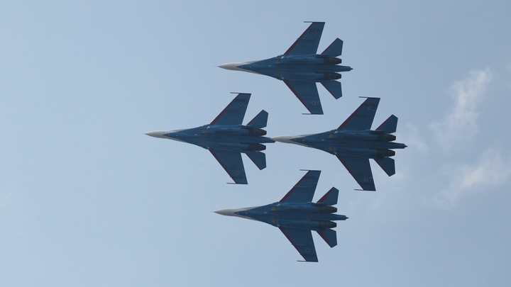 Восемь истребителей России против трёх бомбардировщиков США: Новый перехват над Чёрным морем