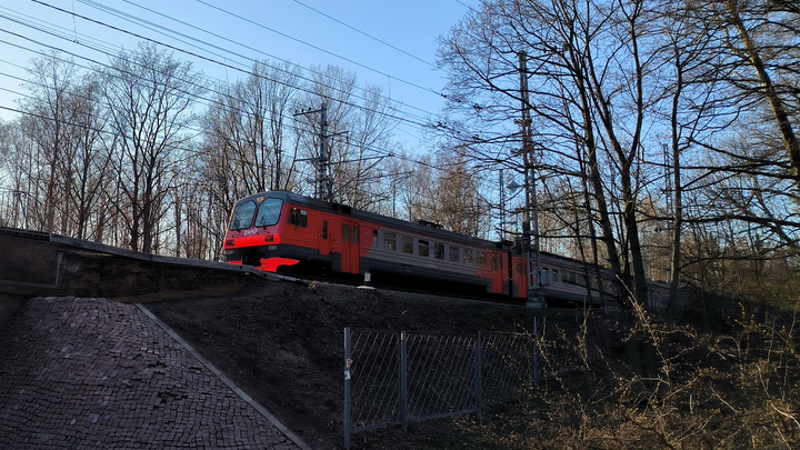 В Ростовской области вспыхнул электровоз грузового состава