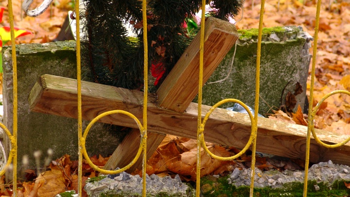 На нём ещё плоть есть: в Курганинске рядом с кладбищем в заброшенном доме обнаружен труп человека