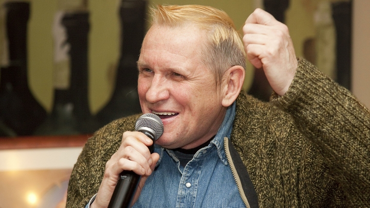 Лидер Аукцыона получил награду за лучшую мужскую роль в Длительных свиданиях