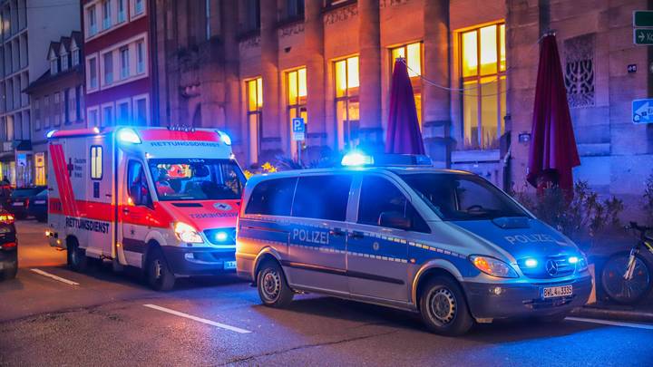 Пожилой немец совершил наезд на группу афганцев и сирийцев из неприязни к мигрантам