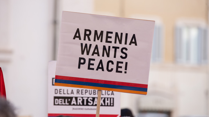 Госдеп потребовал от Баку остановить провокации против Армении