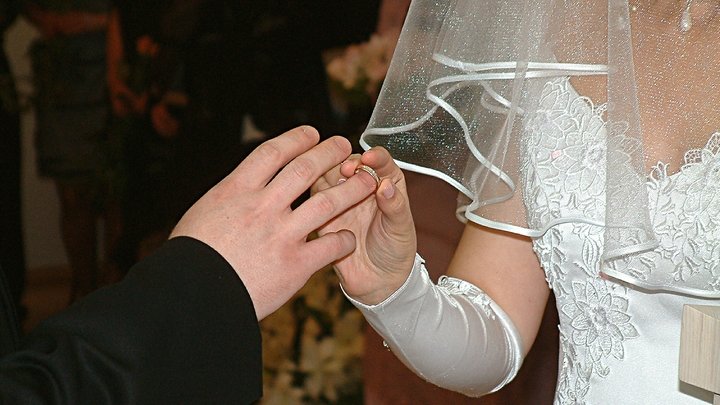 В Армавире раскрыли ОПГ, заключавшую фиктивные браки ради прописки