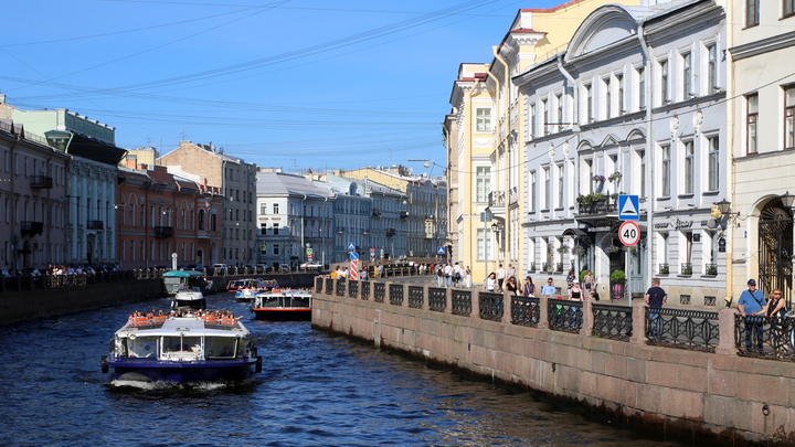 Правда об аварии на Мойке: Странный вираж водителя-таджика объяснил Крохмаль