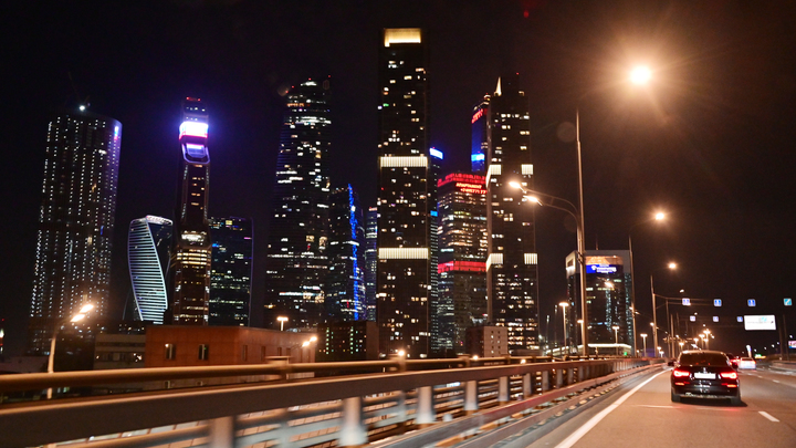 Пустите домой: Сжёгший паспорт России певец начал плакаться на камеру