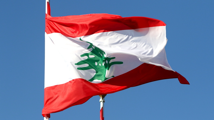 Mash: в Бейруте взрываются машины и мопеды