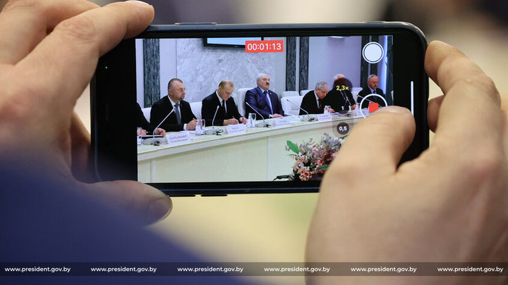 Лукашенко считает остров Русский – памятником архитектуры эпохи Владимира Путина