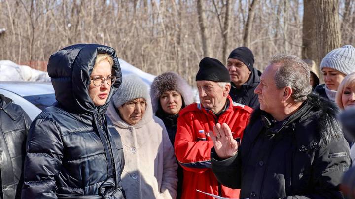 Кто поставил забор в парке 60-летия Советской власти: больше самарцы бесплатно не погуляют