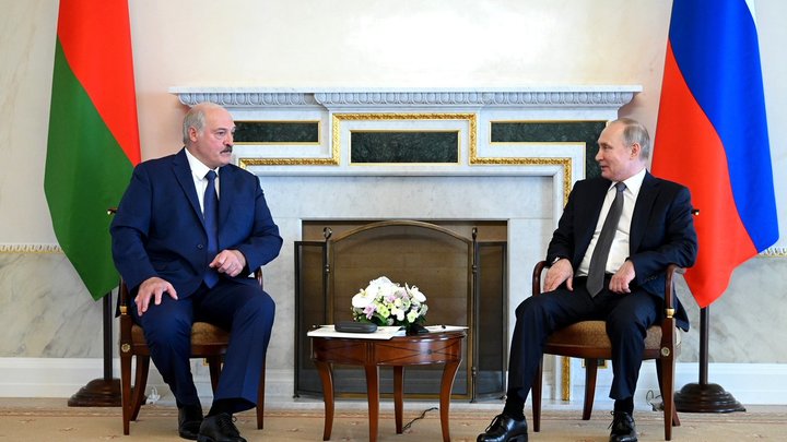 Лукашенко пригласили в Крым после жалобы на Путина