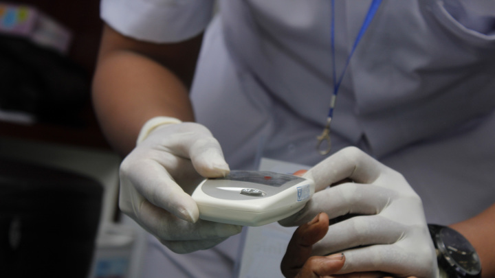 Высокий холестерин можно распознать по пальцам рук - учёные