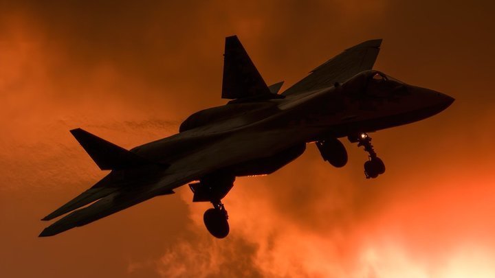 Какой истребитель выйдет на первое место, F-16 или Су-57
