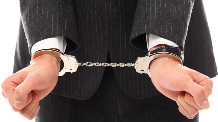 Сотрудника новосибирского банка взяли за кражу персональных данных клиентов