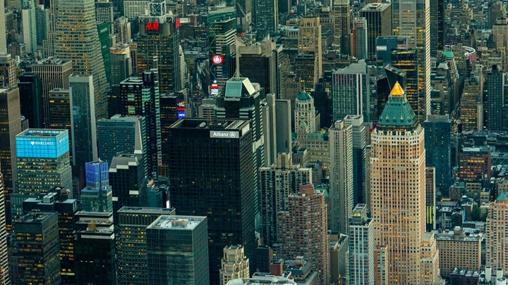 Добро пожаловать: В Нью-Йорке появились странные послания для русских дипломатов