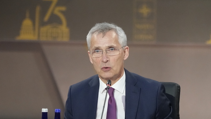 Экс-генсек НАТО Столтенберг рассказал об обедах в ресторане с сотрудником КГБ