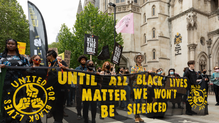 В Гарварде призвали лечить цветных пациентов первыми