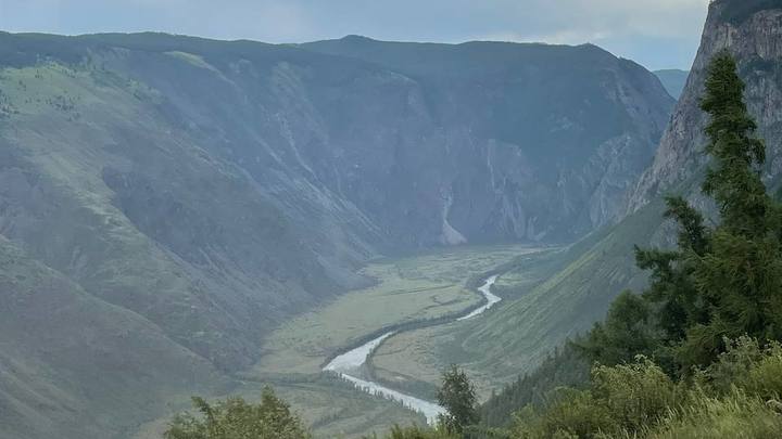 Житель Новосибирской области погиб, сорвавшись со страховки в Горном Алтае