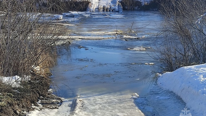 В Нижегородской области затопило мост через Алатырь