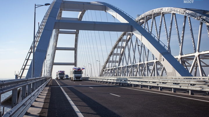Пробка на Крымском мосту исчезла на следующий день после поручения Путина