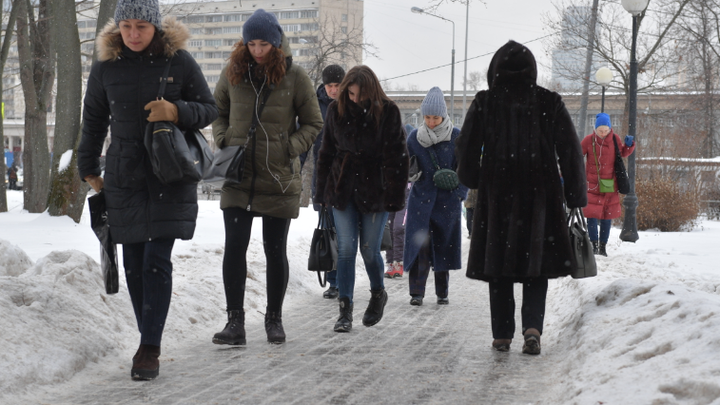“Глазурь из льда”: Жители Самары возмущены гололедом на тротуарах