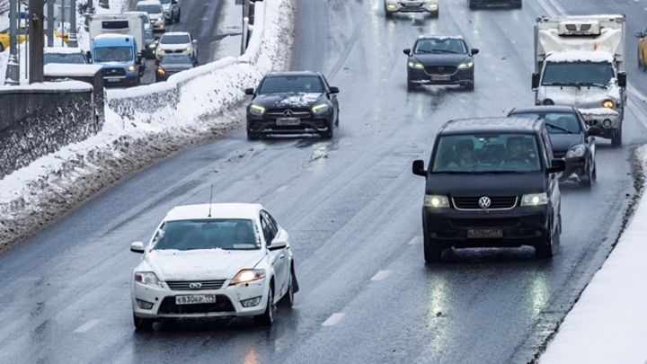 МЧС Кузбасса призывает водителей отказаться от поездок из-за лютых морозов