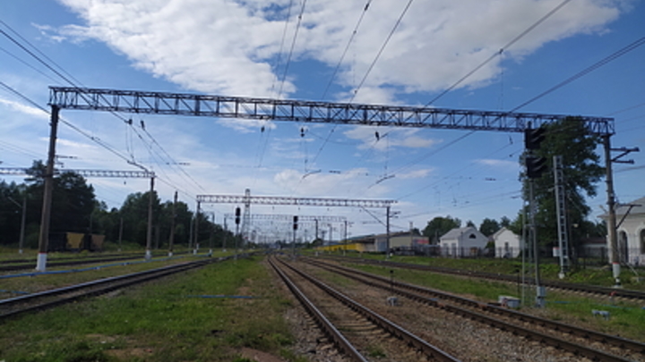 В Джанкойском районе Крыма детонацией боеприпасов повреждена железная дорога