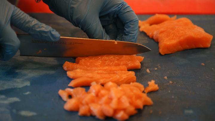 Сёмга или форель: Какая рыба полезнее для здоровья?