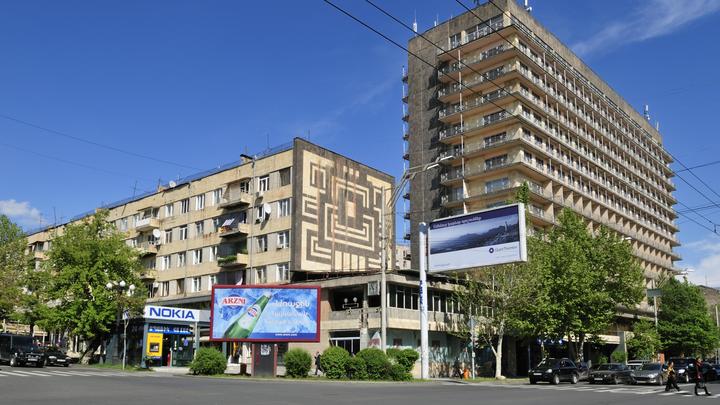 Родственники погибших и пропавших без вести в Карабахской войне армян проводят акцию протеста