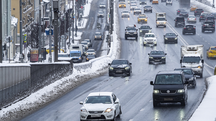 Инспекторы ГИБДД напомнили водителям о штрафе в 2000 рублей с 1 марта