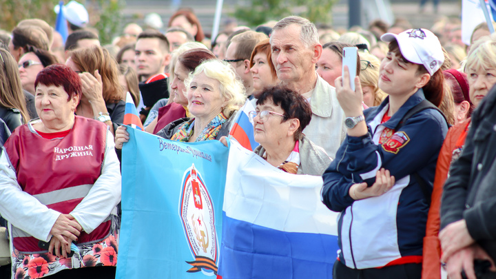 За Россию встали даже вынужденные патриоты: Ко всем русским обратились с призывом