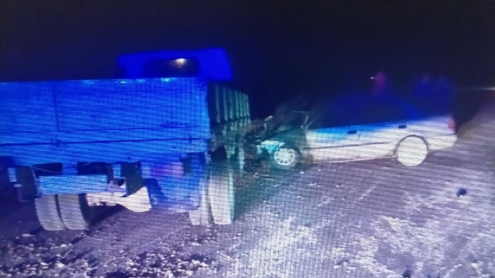 На трассе в Челябинской области водитель Toyota скончался в смертельном ДТП