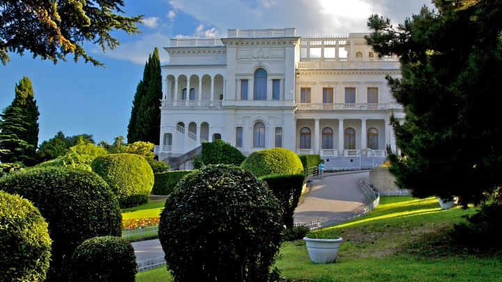 Британию не позовут. Песков ответил на вопрос, возможна ли новая Ялтинская конференция