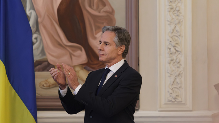 Энтони Блинкен устроил в Киеве концерт, который разозлил американцев и украинцев