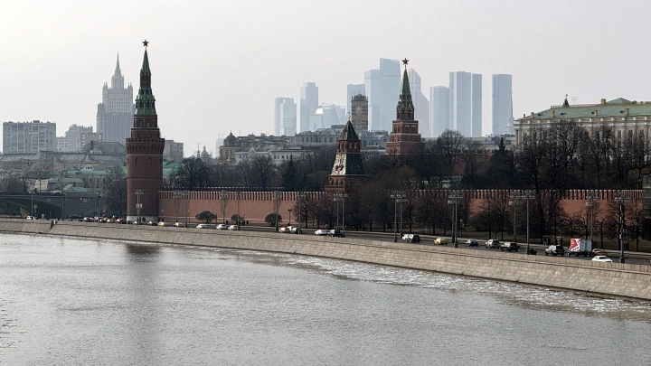 В Кремле ответили на вопрос о доходах чиновников: Простые люди снова не узнают, сколько они заработали