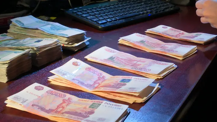 Юрист Нечаева: за самовольную установку камер в подъезде может грозить штраф