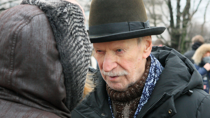 Бросил пить и курить, лишь бы снова играть. 90-летний Краско начал новую жизнь после инсульта