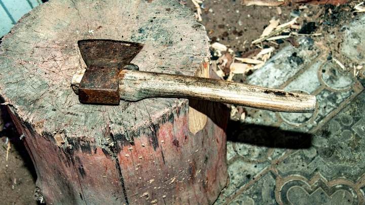 Недоброе утро в Абакане: Неизвестный напал с топором на прохожих - источник