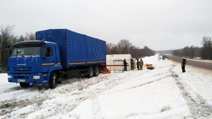 Городок жизнеобеспечения развёрнут из-за снегопада на трассе М-7 в Нижегородской области