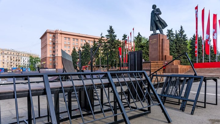 5 млн руб за сезон : в Челябинске власти решили судьбу ярмарки на площади Революции